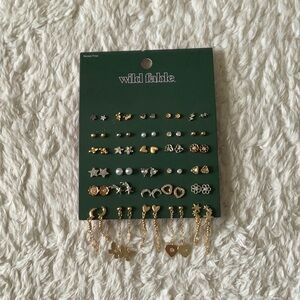 Wild fable gold and silver earrings set